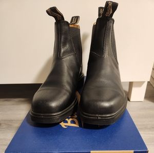 Leather Blundstones UK 4.5